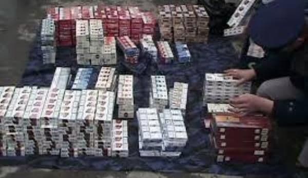 Mașină plină cu țigări de contrabandă depistat de polițiști. Vezi ce a pățit șoferul!