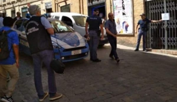Un adolescent român a fost găsit mort într-un orăşel din centrul Italiei. Ipoteza şocantă a poliţiştilor
