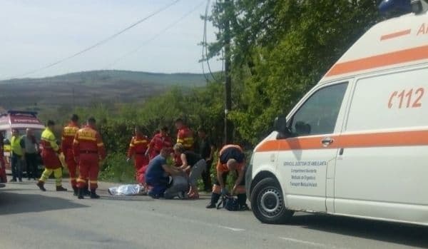 Tragedie! Copil de trei ani lăsat nesupravegheat, lovit mortal de un autoturism
