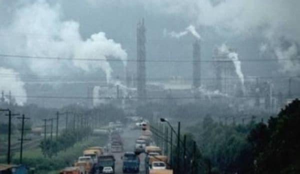 Guvernul a eliminat limitarea în timp a valabilităţii autorizaţiilor de mediu, dar o condiţionează de aplicarea unei vize anuale