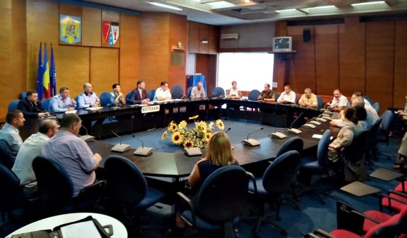 Întâlnire la Prefectură, pentru gestionarea situațiilor de urgență generate de avertizările hidro-meteorologice - FOTO