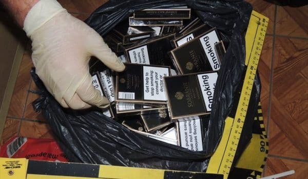 Ţigări de contrabandă confiscate de poliţiştii de la Investigarea Criminalităţii Economice