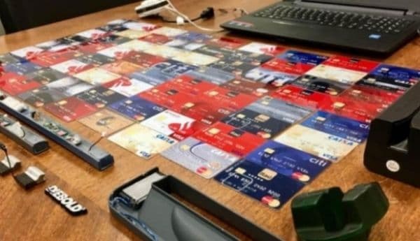 Hoţii români au dat iama în bancomatele din India. Doi conaţionali de-ai noştri au fost arestaţi sâmbătă la New Delhi