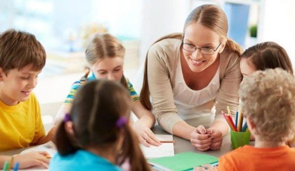Structura anului şcolar 2018-2019. Când începe şcoala, când sunt programate vacanţele