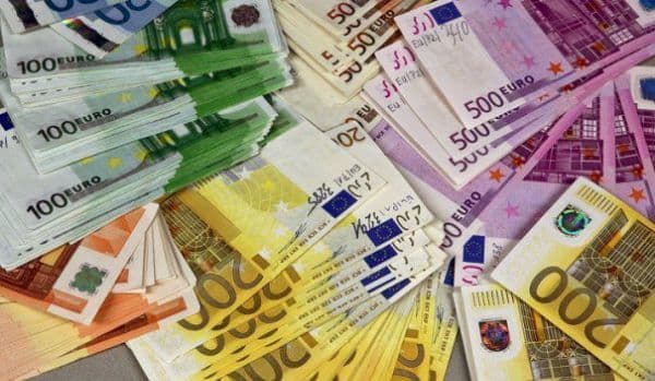 ATENȚIE la bancnotele care vor ieși din circulație. Mai sunt câteva luni!