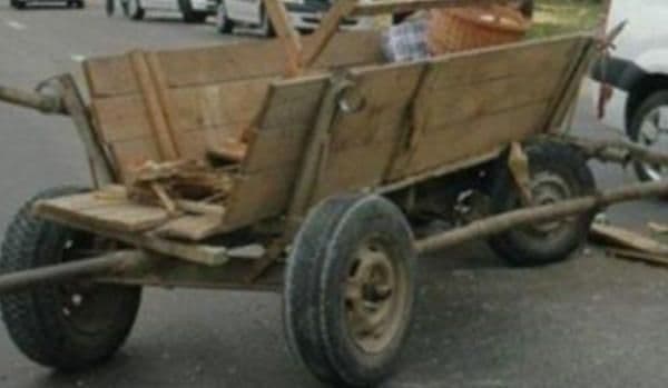 Accident la Mileanca: Băut la volan, a lovit cu mașina o căruță. O femeie a fost accidentată!
