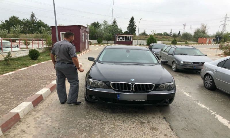 Autoturism căutat de autorităţile din Ungaria, descoperit la Punctul de Trecere a Frontierei Stânca - FOTO