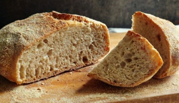Cum ne îmbolnăveste pâinea fără să ştim! Primele simptome pe care trebuie să le iei în calcul. Totul pleacă de la o durere de cap