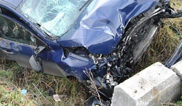 Abia a pus mâna pe carnet a provocat un accident rutier rezultat cu rănirea a două persoane