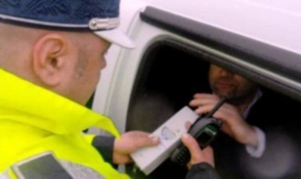 Dosar penal pentru un bărbat din Suceava, prins în timp ce conducea băut prin comuna Mihăileni