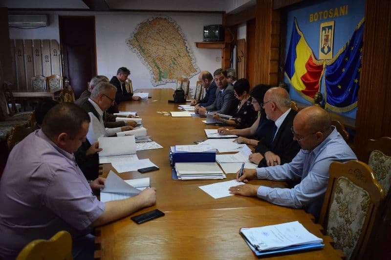 Întâlnirea secretarilor unităţilor administrativ - teritoriale din judeţul Botoșani - FOTO