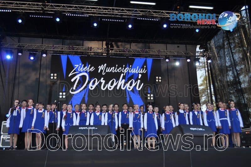 Reprezentații inedite ale tinerilor dorohoieni pe scena de la Zilele Municipiului Dorohoi 2018 – FOTO