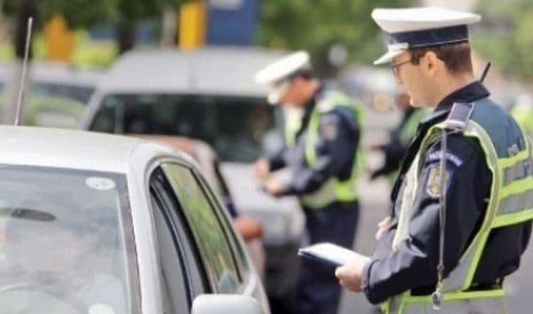 Un tânăr din Dorohoi s-a ales cu dosar penal și o amendă amețitoare după ce a condus beat, fără permis, peste viteza legală și fără centură