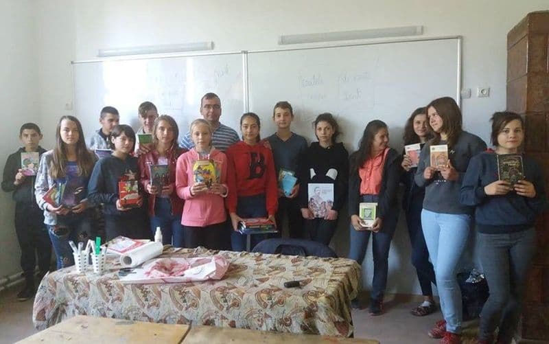 „Cartea punte peste Prut”, activitate la Școala Gimnazială nr. 1 Rădăuți-Prut și Liceul Teoretic Lipcani - FOTO
