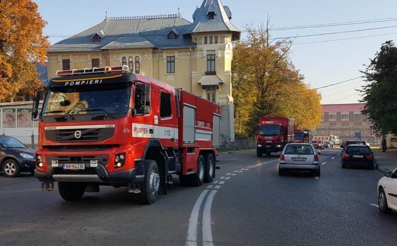 Cutremur de 7,5 grade pe Richter în România. Mai multe echipaje de pompieri din Botoșani au plecat către București - FOTO