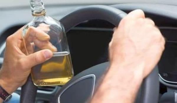 Nicio zi fără bețivi la volan. Încă un dosar penal pentru un botoșănean depistat în timp ce conducea băut