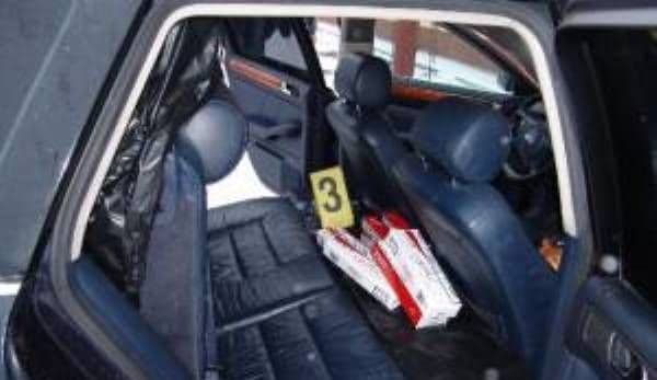 Ţigări de contrabandă confiscate de poliţişti în urma unui control de rutină