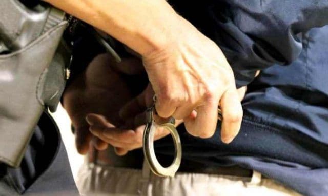 Bărbat condamnat pentru săvârșirea infracțiunii de lovire sau alte violențe prins de polițiștii dorohoieni
