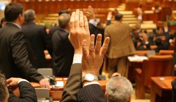 Deputații social-democrați botoșăneni au votat alături de colegii lor din PSD pentru realizarea Autostrăzii Iaşi - Târgu Mureş, Autostrada Unirii, în 