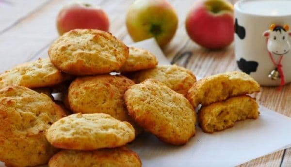Desert de toamnă. Biscuiţi cu mere