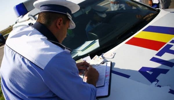 Tânăr băut și fără permis depistat de polițiști circulând pe Şoseaua Iaşului