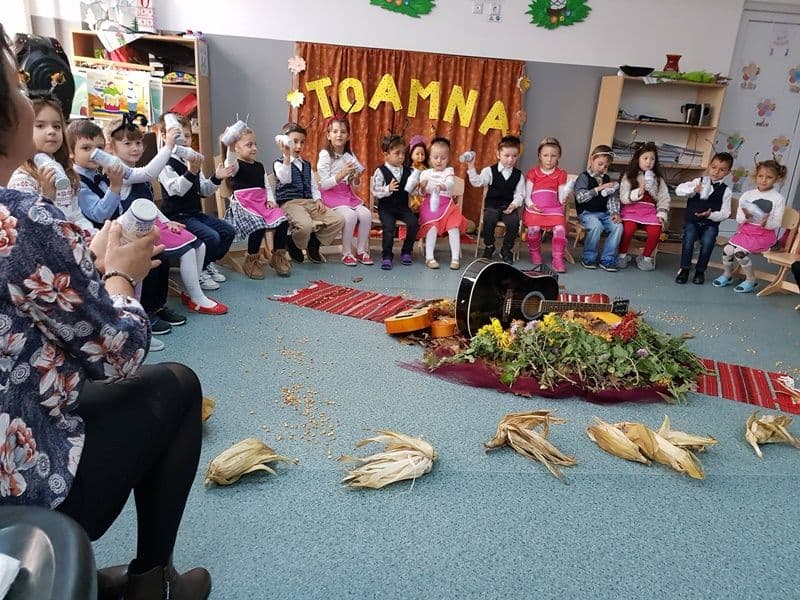 „Pe cărările toamnei!” serbare la Grădiniţa Broscăuţi - FOTO