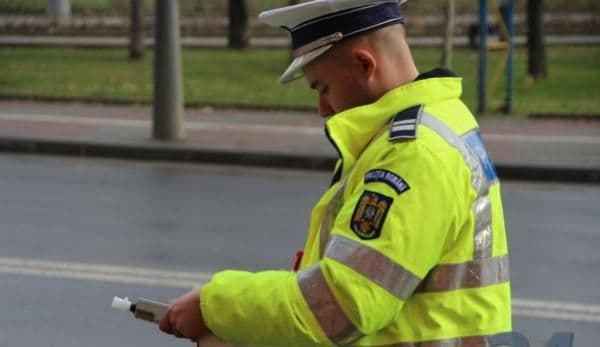 Tânăr din Brăeşti reţinut după ce a fost prins la volan, de două ori într-o zi, băut şi fără permis
