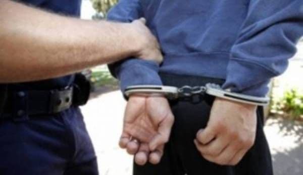 Tânărul din Brăești prins în aceeași zi, de două ori, băut şi fără permis, a fost arestat preventiv