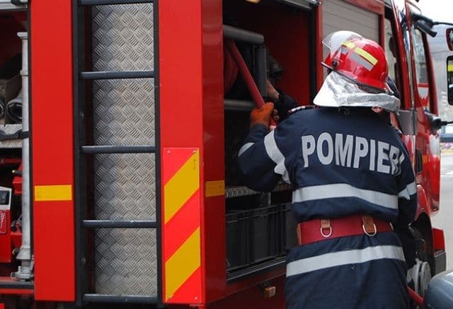 Casă cuprinsă de flăcări! Proprietara a fost găsită decedată
