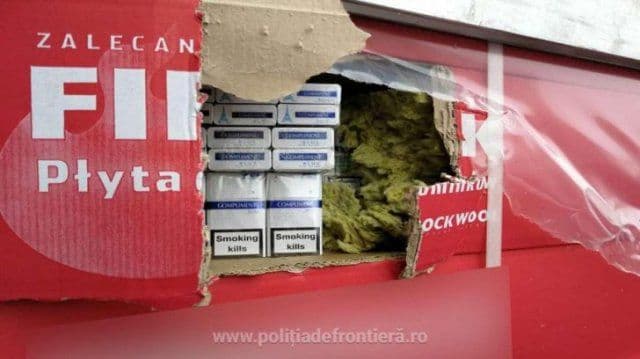 Captură record la frontiera Siret. Un milion de pachete de ţigări ascunse în două TIR-uri