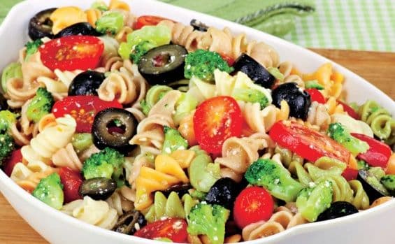 Salată cu paste