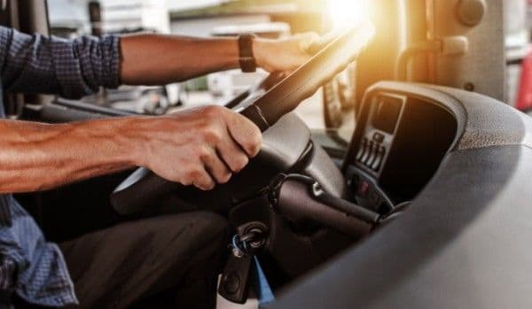 Ce s-a descoperit în camionul unui român, în Franța. Bărbatul de 36 de ani, arestat pe loc