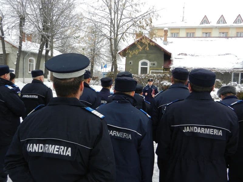 Jandarmi din Botoșani recompensaţi cu prilejul Zilei Naţionale a României - FOTO