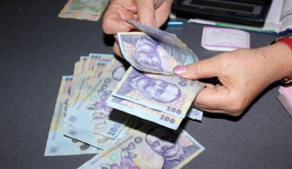 Se dau bani de la stat de la 1 decembrie! Cine sunt românii care vor primi o nouă indemnizație