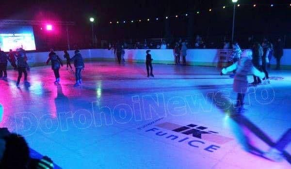 ANUNȚ! Patinoarul din Dorohoi își deschide sesiunea de iarnă. Vezi tariful și orarul de funcționare!