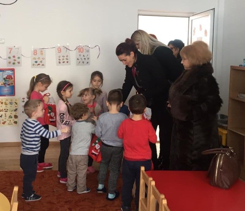 Femeile social democrate din Botoșani, mesagerele lui Moş Nicolae - FOTO