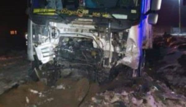 Şofer român de TIR, erou în Italia după ce a salvat doi tineri răniţi într-un grav accident
