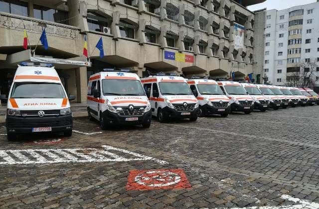 12 ambulanțe dintre cele achiziționate de Guvern au ajuns sâmbătă la Botoșani - FOTO