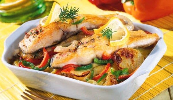 Pește cu legume la cuptor