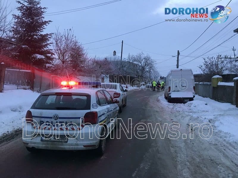 Tragic! Bărbat găsit decedat pe marginea străzii Colonel Vasiliu din Dorohoi - FOTO