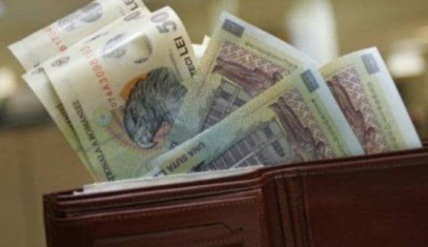 Guvernul îngheață oficial salariile bugetarilor în 2019. A adoptat ordonanța de urgență