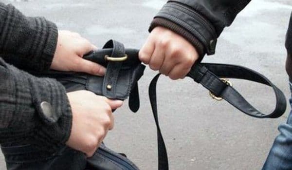 Tânăr de 19 ani din Dorohoi cercetat pentru tâlhărie