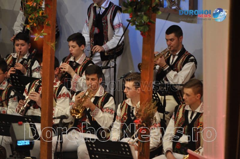 Spectacol Fetele din Botosani_13