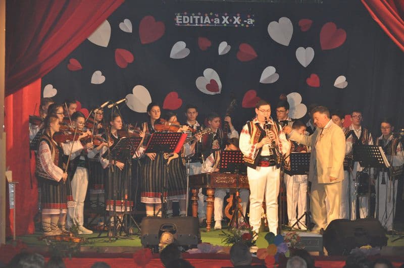 Flori pentru mama 2018_prima seara_12