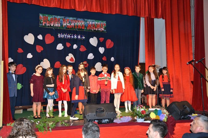 Flori pentru mama 2018_prima seara_13