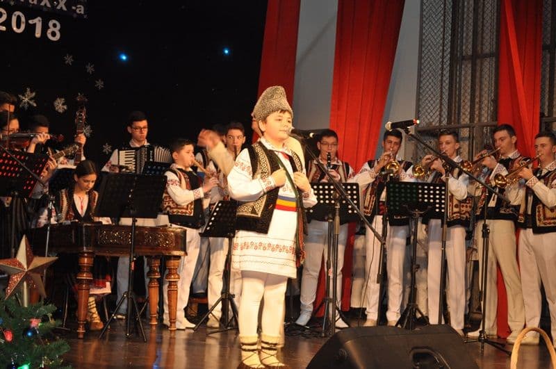 Carnavalul Zapezii_Folclor_ (4)