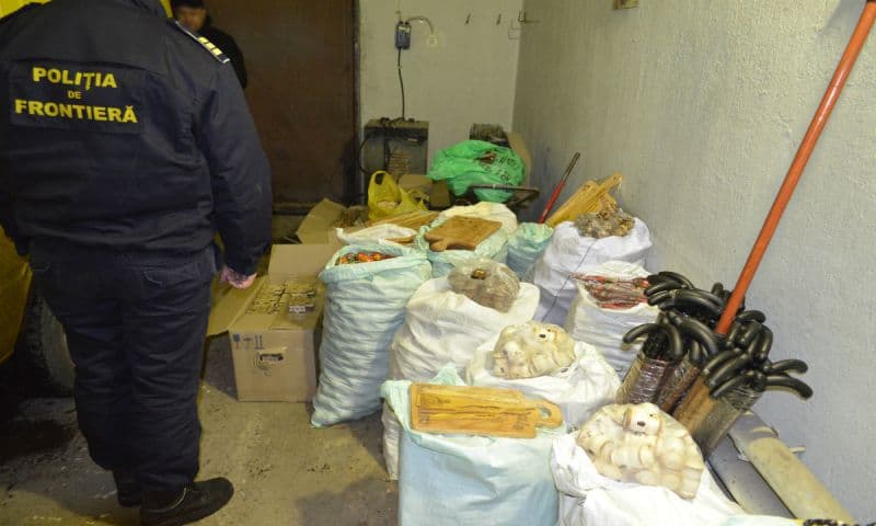 obiecte artizanale confiscate (4)