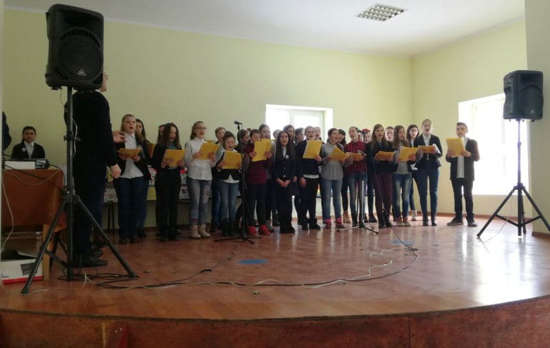 8 martie la scoala broscauti (4)