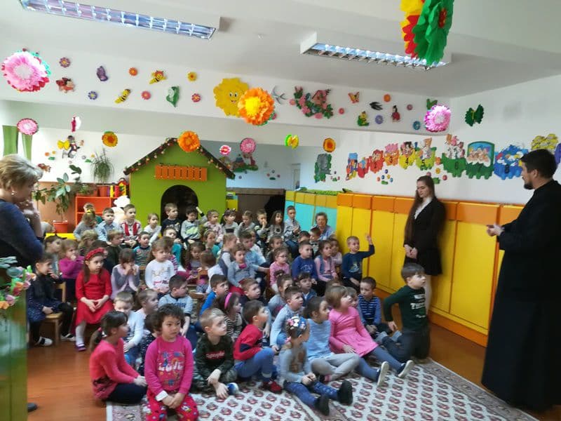 gradinita alba ca zapada 10
