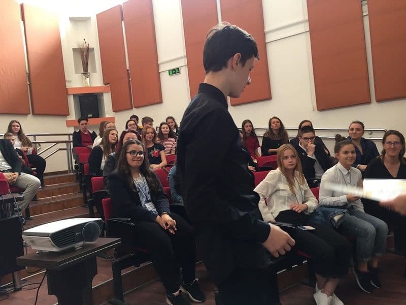 concurs dezbatere CNGG 12